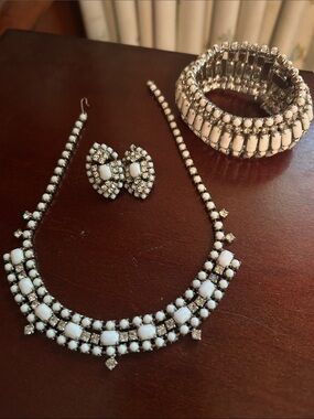 White and Silver Crystal Collar Necklace with Matching Earrings and Bracelet